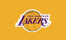 米兰登录入口-步行者硬仗取胜雄鹿，爱德华兹成为关键先生