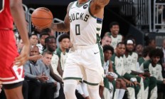 ac米兰下载-雄鹿客场大胜，字母哥高效砍下20+15的简单介绍