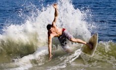 ac米兰-当深圳队遇见篮网，詹姆斯跨洋演绎的完美篮球艺术