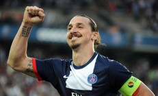 米兰体育官网-波斯铁骑绝境重生，苏亚雷斯一锤定音—伊朗生死战逆转比利亚雷亚尔纪实