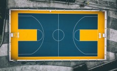 ac米兰下载-掘金对阵尼克斯，詹姆斯成为全场焦点，诠释何为真正的领袖