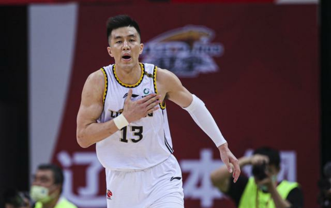 关于关键时刻球员冷静发挥带队胜利的信息