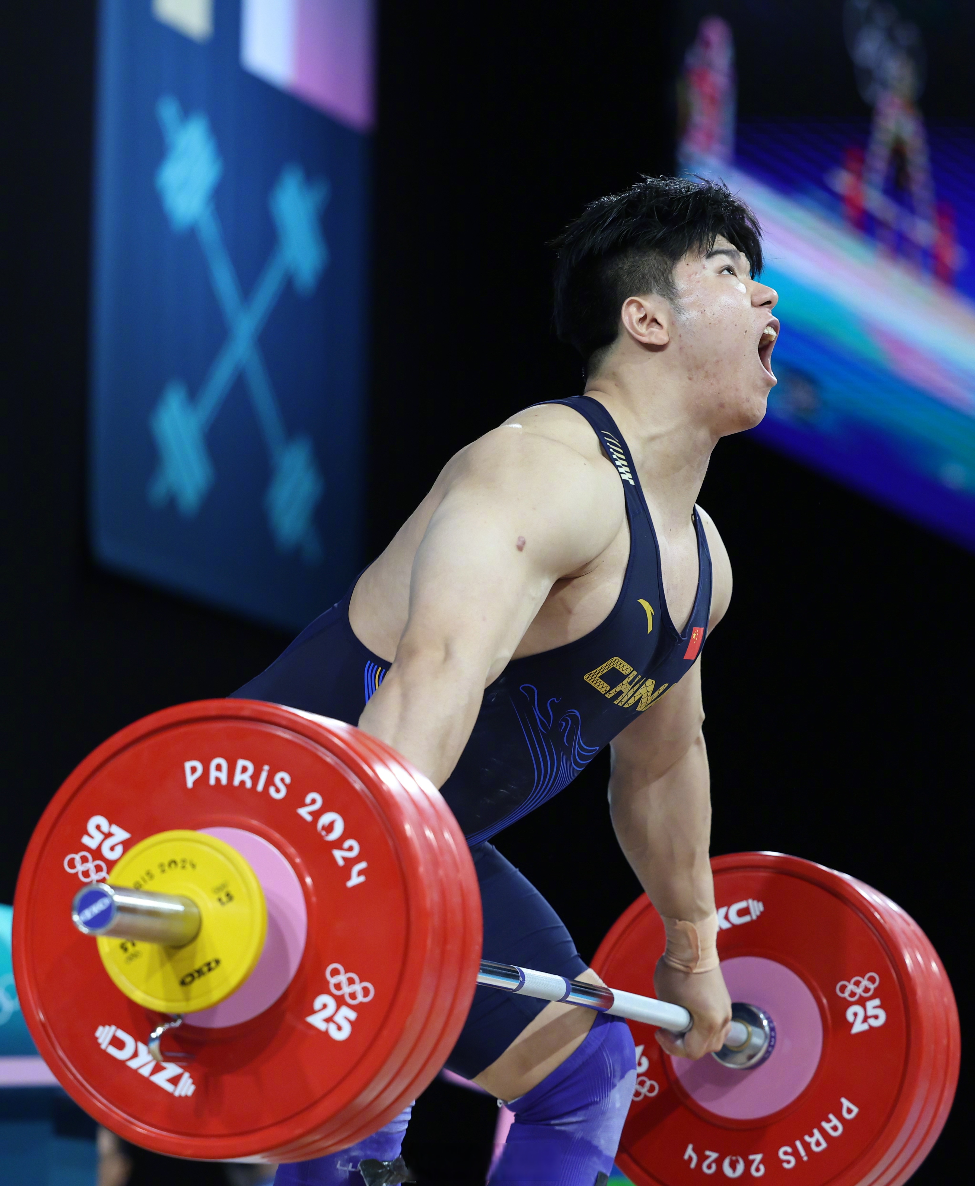 关于举重比赛激情澎湃,中国选手夺魁的信息 关于举重比赛激情澎湃,中国选手夺魁的信息