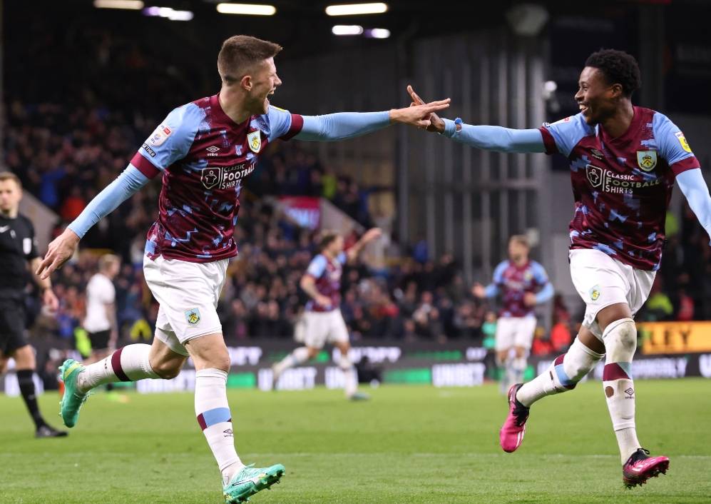 关于伯恩利主场不敌利物浦,遭遇两连败的信息 关于伯恩利主场不敌利物浦,遭遇两连败的信息