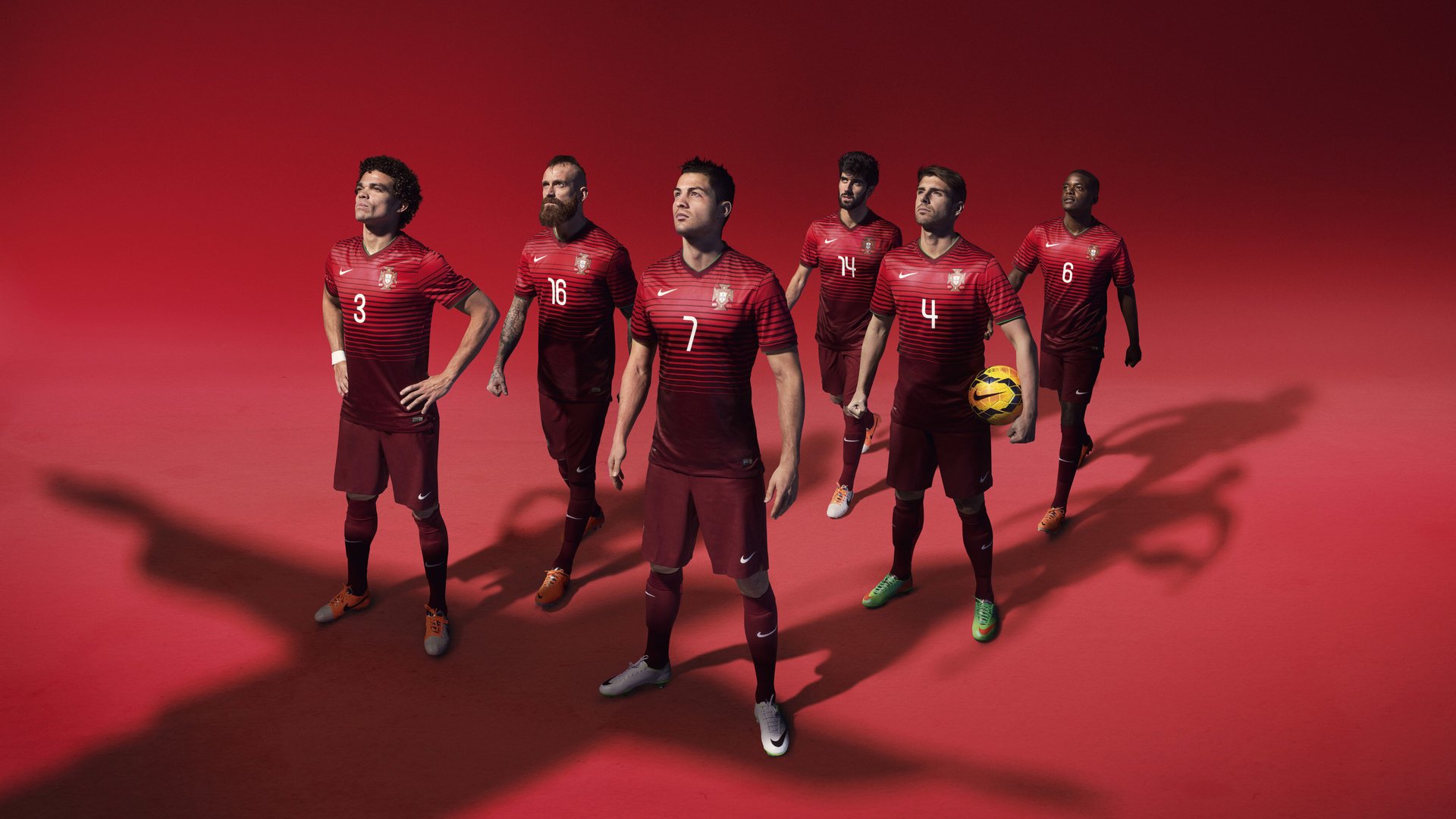 英超争冠焦点战与突尼斯翻盘,体育精神的两种回响